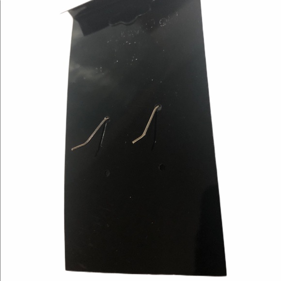 Boutique Lips Earrings - Picture 3 of 3